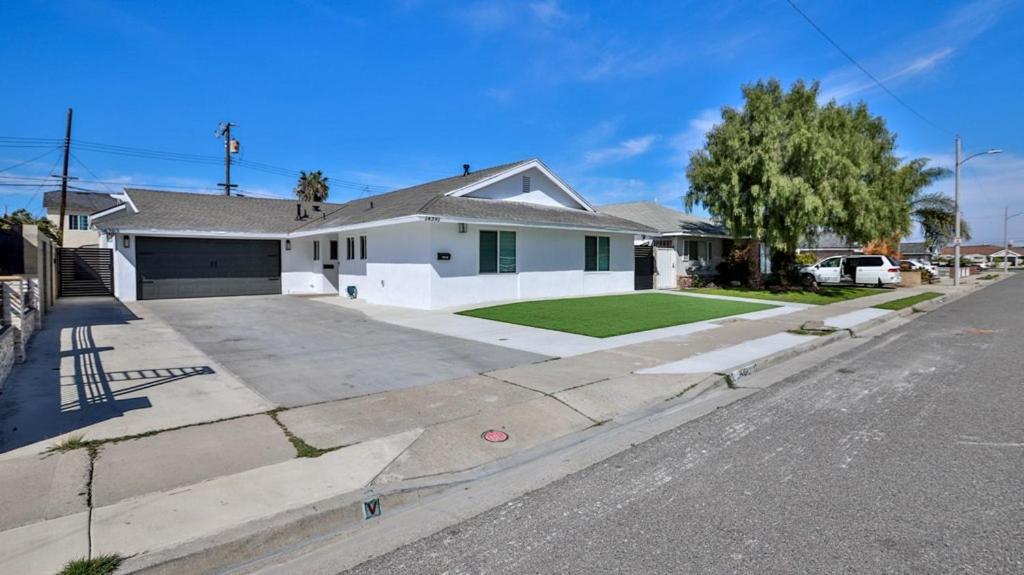 H&h Modern Lux 4bd 1 King 3 Queen Socal *
