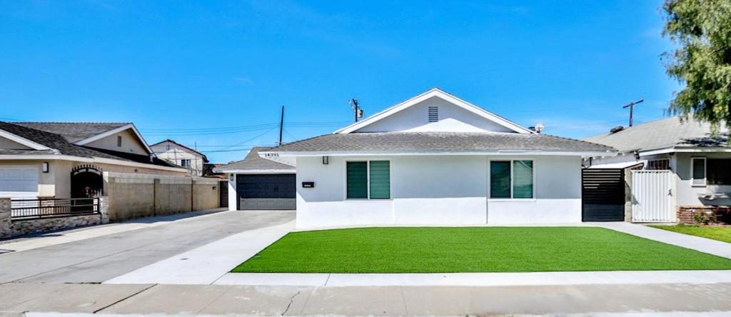 H&h Modern Lux 4bd 1 King 3 Queen Socal Westminster