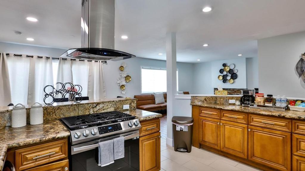 Ferienhaus H&h Modern Lux 4bd 1 King 3 Queen Socal Westminster